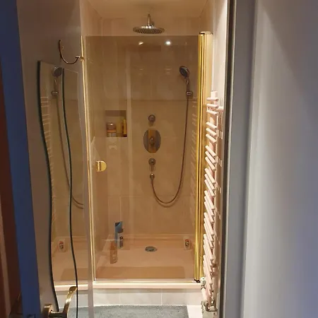 Maison Type Avec Jacuzzi Proche Du Circuit Vila