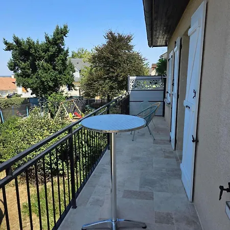 Maison Type Avec Jacuzzi Proche Du Circuit
